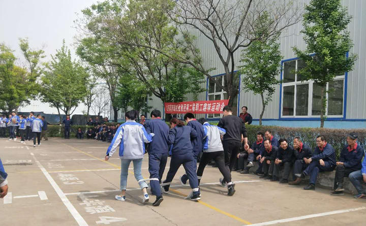 綁腿跑比賽